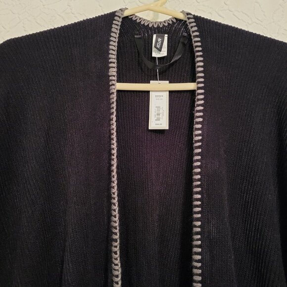 NWT Black w Gray Embroidered Trim Fringed Open Front Sweater Poncho Size OS - Picture 8 of 12